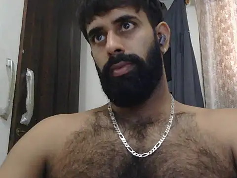 Snapshot of indianhairybull chatting on 06-26-26, 05:13 indianhairybull online show from 06-26-26, 05:13