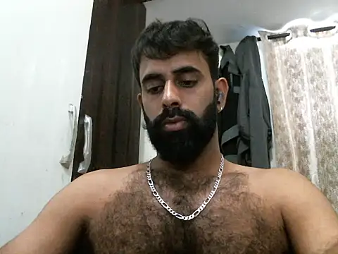 Snapshot of indianhairybull chatting on 02-20-26, 06:26 indianhairybull online show from 02-20-26, 06:26