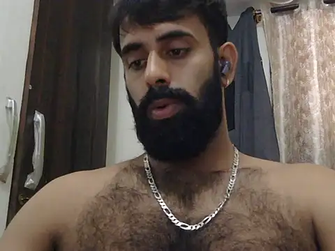 Snapshot of indianhairybull chatting on 06-18-26, 04:55 indianhairybull online show from 06-18-26, 04:55