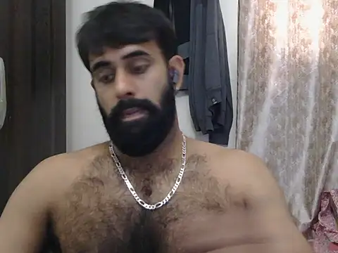 Snapshot of indianhairybull chatting on 06-27-26, 04:40 indianhairybull online show from 06-27-26, 04:40