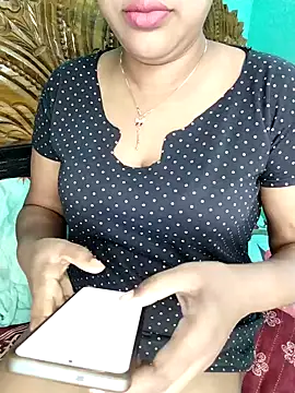 monekhan123 online show from 12-05-25, 12:04