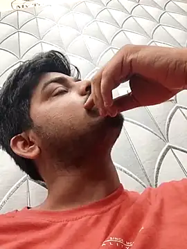 Snapshot of sethgamble000777 chatting on 03-16-25, 12:33 sethgamble000777 online show from 03-16-25, 12:33