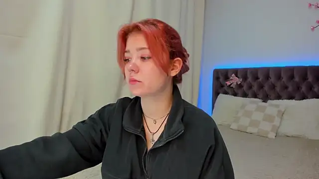 Ella Mayers online show from 10-11-25, 12:17