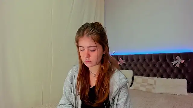 Ella Mayers online show from 03-08-25, 09:40