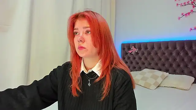 Ella Mayers online show from 10-09-25, 12:28