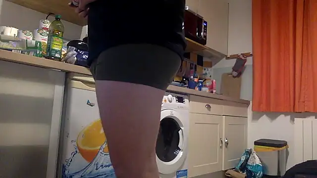 zizouette9999 online show from 01-13-26, 06:56