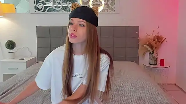Snapshot of melissacrayzy chatting on 07-18-26, 05:27 melissacrayzy online show from 07-18-26, 05:27