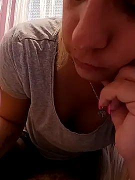Snapshot of Mia_RainX chatting on 05-18-26, 10:09 Mia RainX online show from 05-18-26, 10:09