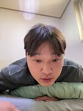 Snapshot of offwhite777 chatting on 02-22-25, 01:33 offwhite777 online show from 02-22-25, 01:33