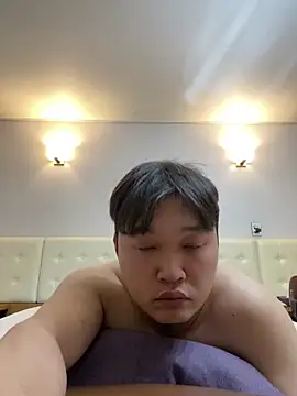 Snapshot of offwhite777 chatting on 02-19-25, 08:10 offwhite777 online show from 02-19-25, 08:10