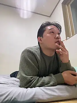 Snapshot of offwhite777 chatting on 02-23-25, 10:28 offwhite777 online show from 02-23-25, 10:28