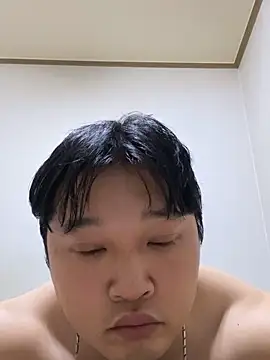 Snapshot of offwhite777 chatting on 02-07-25, 02:04 offwhite777 online show from 02-07-25, 02:04