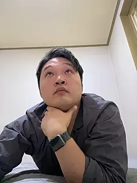 Snapshot of offwhite777 chatting on 02-16-25, 04:20 offwhite777 online show from 02-16-25, 04:20