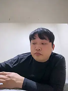 Snapshot of offwhite777 chatting on 02-04-25, 08:46 offwhite777 online show from 02-04-25, 08:46