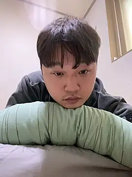 Snapshot of offwhite777 chatting on 02-21-25, 05:46 offwhite777 online show from 02-21-25, 05:46