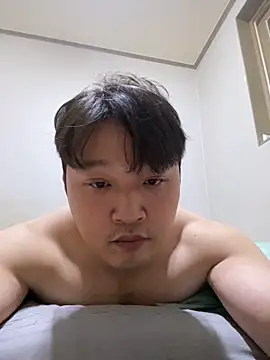 Snapshot of offwhite777 chatting on 02-24-25, 02:26 offwhite777 online show from 02-24-25, 02:26