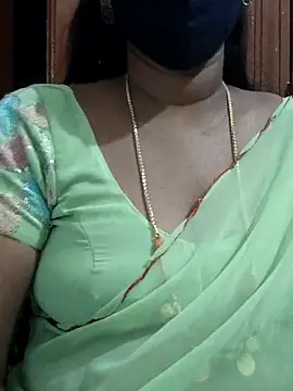 Snapshot of Tamil_Meera12 chatting on 10-06-25, 06:25 Tamil Meera12 online show from 10-06-25, 06:25