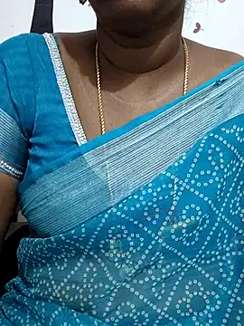 Snapshot of Tamil_Meera12 chatting on 09-12-25, 06:57 Tamil Meera12 online show from 09-12-25, 06:57