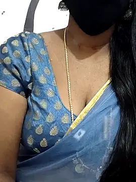 Snapshot of Tamil_Meera12 chatting on 09-27-25, 06:41 Tamil Meera12 online show from 09-27-25, 06:41