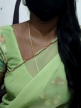 Snapshot of Tamil_Meera12 chatting on 09-11-25, 06:41 Tamil Meera12 online show from 09-11-25, 06:41