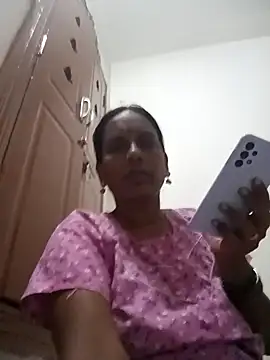 Snapshot of Tamil_Meera12 chatting on 02-02-25, 03:17 Tamil Meera12 online show from 02-02-25, 03:17