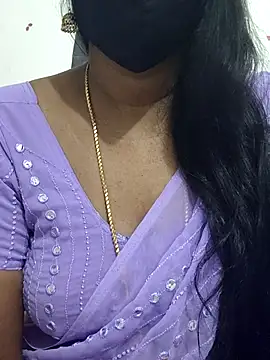 Snapshot of Tamil_Meera12 chatting on 10-14-25, 06:36 Tamil Meera12 online show from 10-14-25, 06:36
