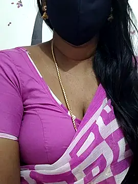 Snapshot of Tamil_Meera12 chatting on 10-25-25, 07:03 Tamil Meera12 online show from 10-25-25, 07:03