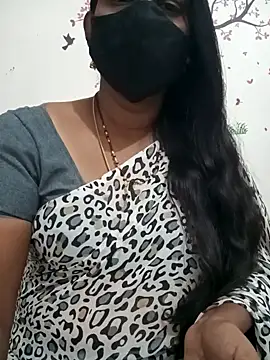 Snapshot of Tamil_Meera12 chatting on 02-03-25, 05:35 Tamil Meera12 online show from 02-03-25, 05:35