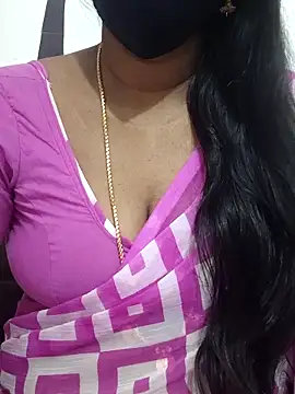 Snapshot of Tamil_Meera12 chatting on 10-25-25, 06:56 Tamil Meera12 online show from 10-25-25, 06:56