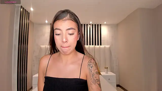 IsabellaKroft online show from 03-19-25, 07:06