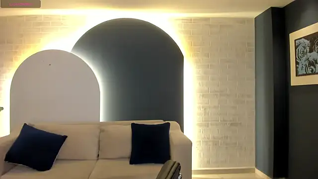 IsabellaKroft online show from 03-04-25, 06:50