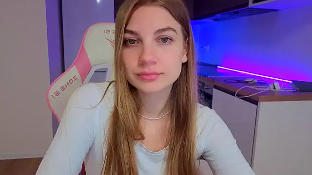 Enjoy everymoment  online show from 04-22-26, 07:20