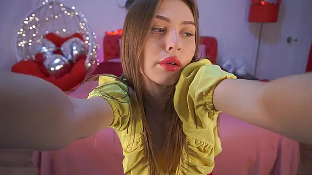 Snapshot of JennyyCarter chatting on 03-17-25, 10:38 JennyyCarter online show from 03-17-25, 10:38