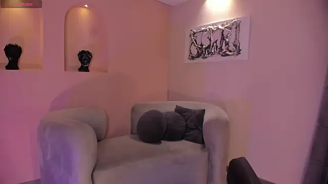 BeccaBaxter online show from 11-18-25, 06:44