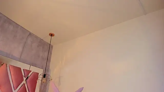 Snapshot of Raichell_ chatting on 02-13-25, 05:58 Raichell online show from 02-13-25, 05:58