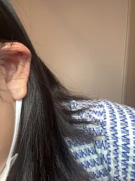 Snapshot of Rara__oo chatting on 12-19-25, 07:33 Rara oo online show from 12-19-25, 07:33