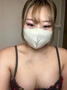 Snapshot of Rara__oo chatting on 02-12-26, 08:25 Rara oo online show from 02-12-26, 08:25