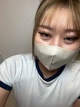 Snapshot of Rara__oo chatting on 02-19-26, 08:11 Rara oo online show from 02-19-26, 08:11