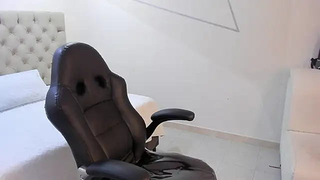 JhoanLeandro online show from 01-14-26, 05:00