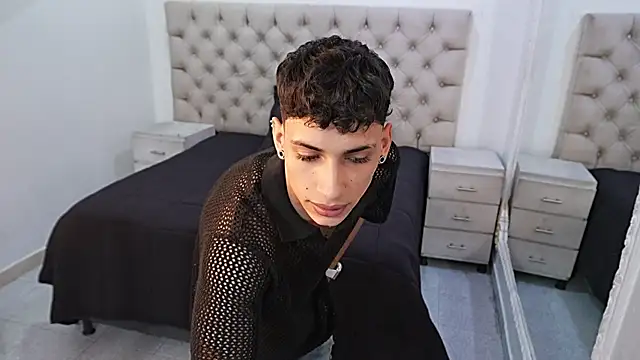 Snapshot of JhoanLeandro chatting on 02-28-26, 04:56 JhoanLeandro online show from 02-28-26, 04:56