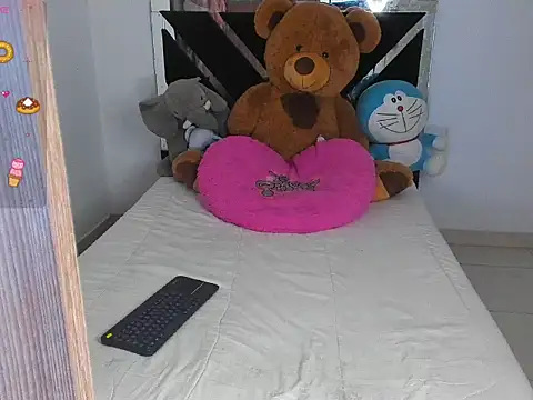 CatalinaSmith1 online show from 09-17-25, 11:18