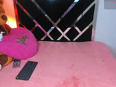 CatalinaSmith1 online show from 11-12-25, 10:35