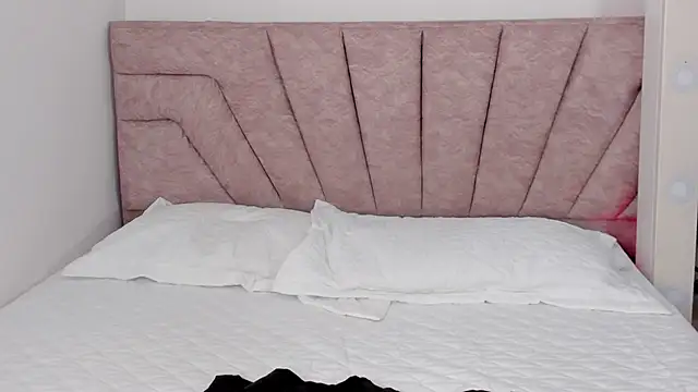 leahaltomm online show from 10-29-25, 08:08