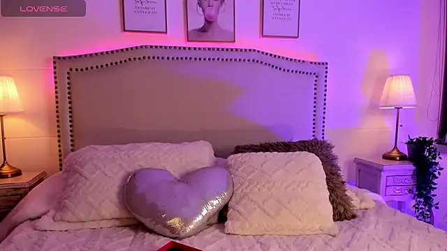 Daphne chers online show from 04-15-26, 10:10