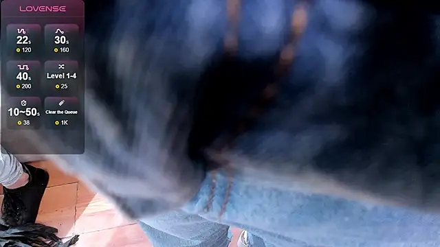 Daphne chers online show from 10-29-25, 07:35