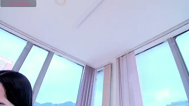 Daphne chers online show from 09-15-25, 07:47