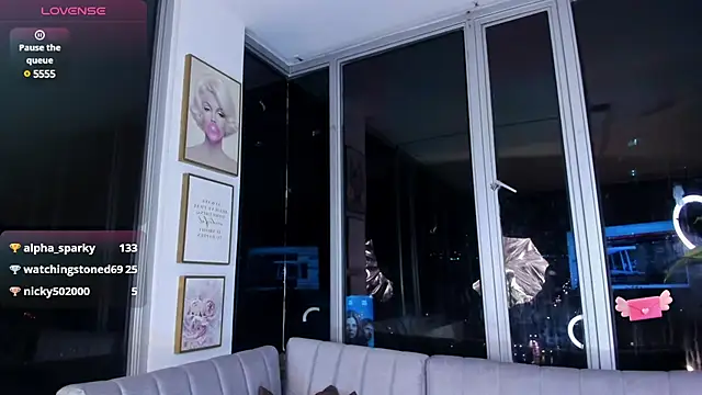 Daphne chers online show from 03-01-25, 02:04