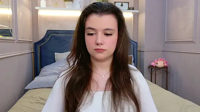 Pauline Heaven online show from 11-24-25, 05:40