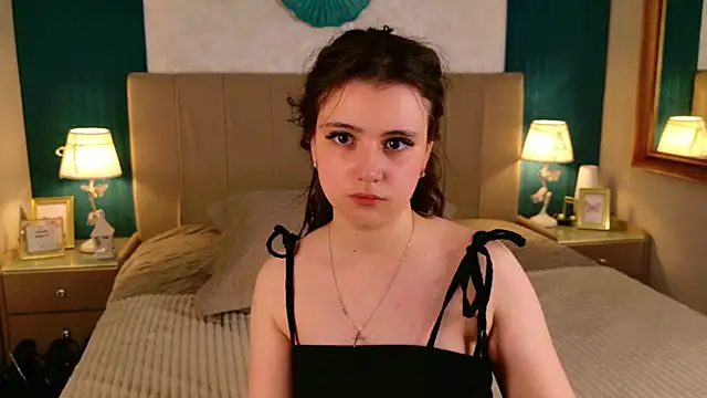 Pauline Heaven online show from 05-17-26, 05:40