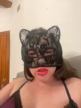 laarti online show from 11-28-25, 04:51